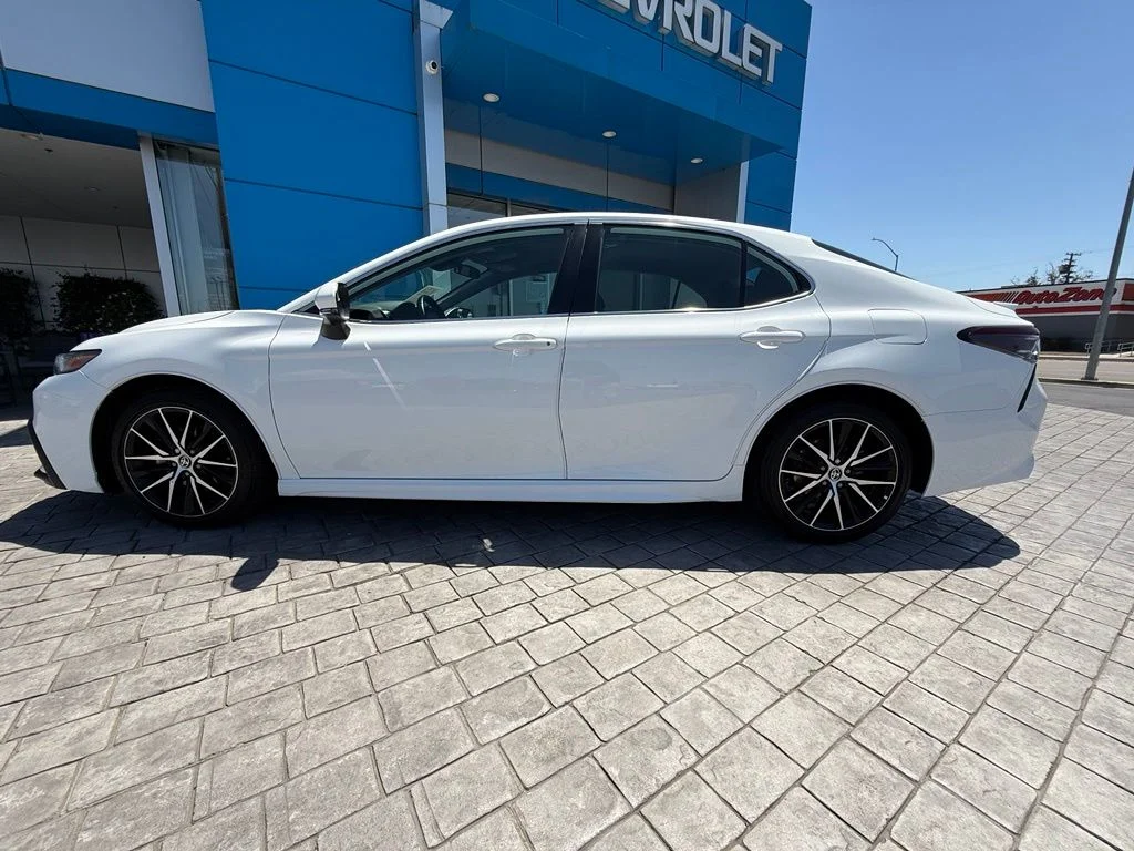 Used 2023 White Toyota SE image 14
