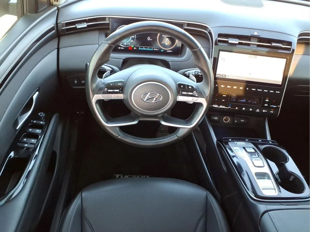 Used 2024 White Hyundai SEL Convenience image 17