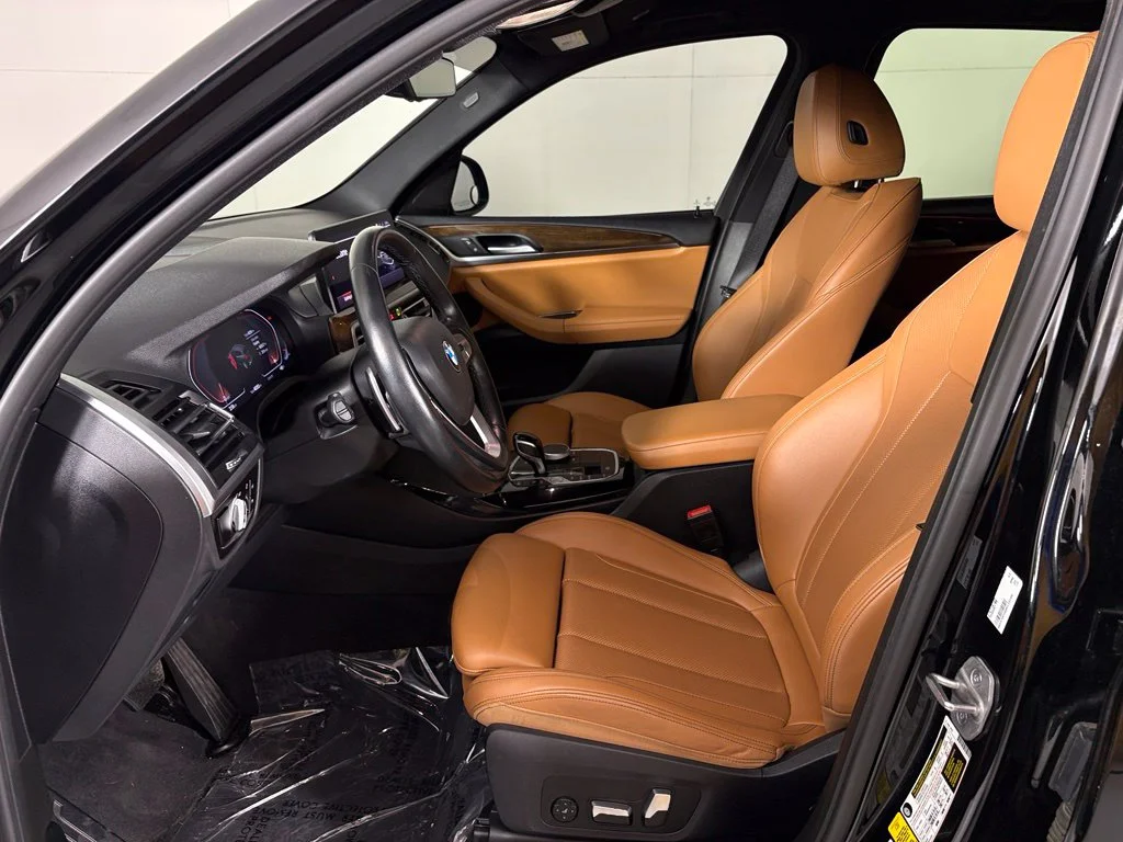 Used 2022 Black BMW sDrive30i image 15