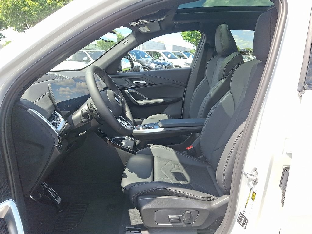 New 2026 Alpine White BMW xDrive28i image 6