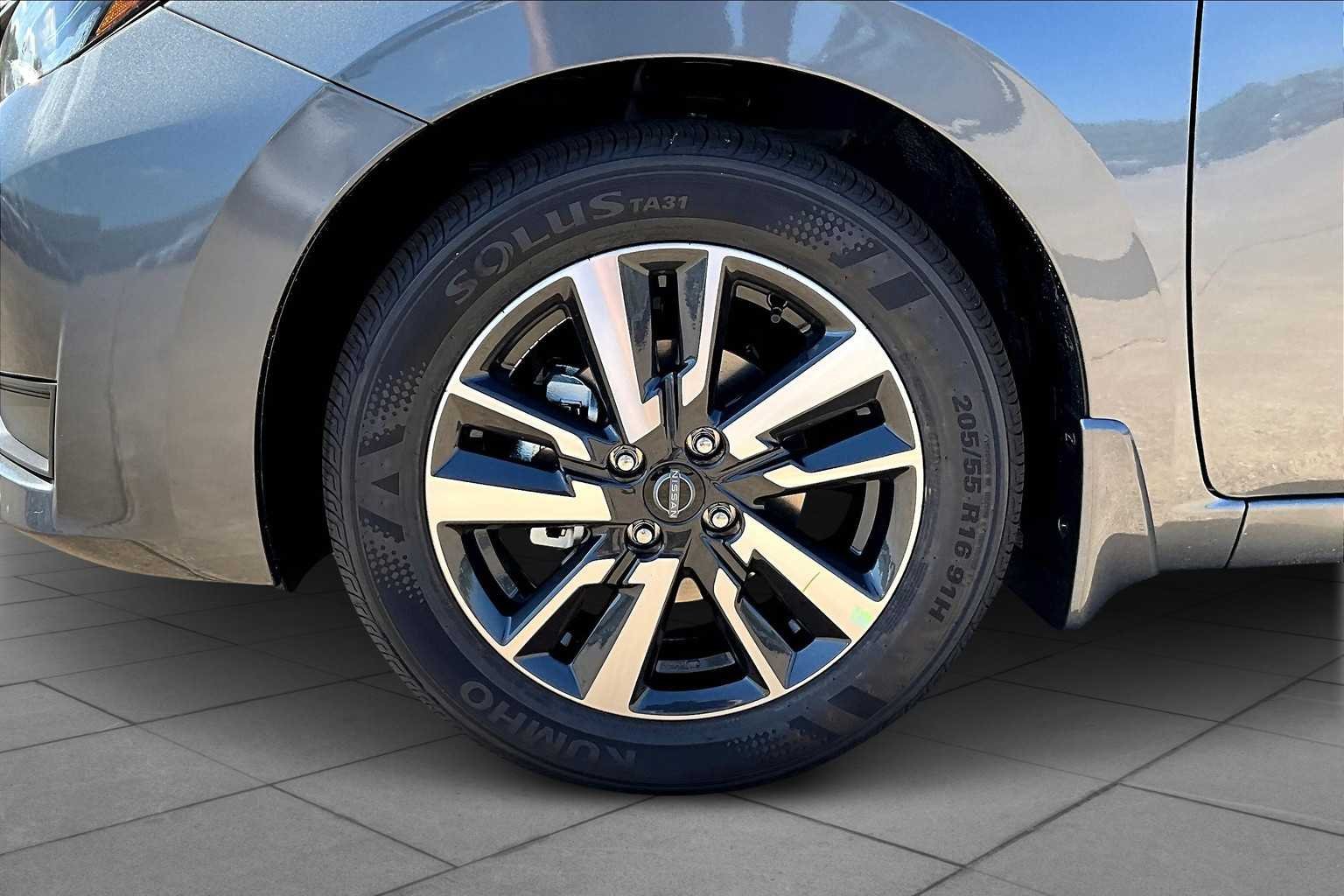 Used 2025 Gun Metallic Nissan SV image 9