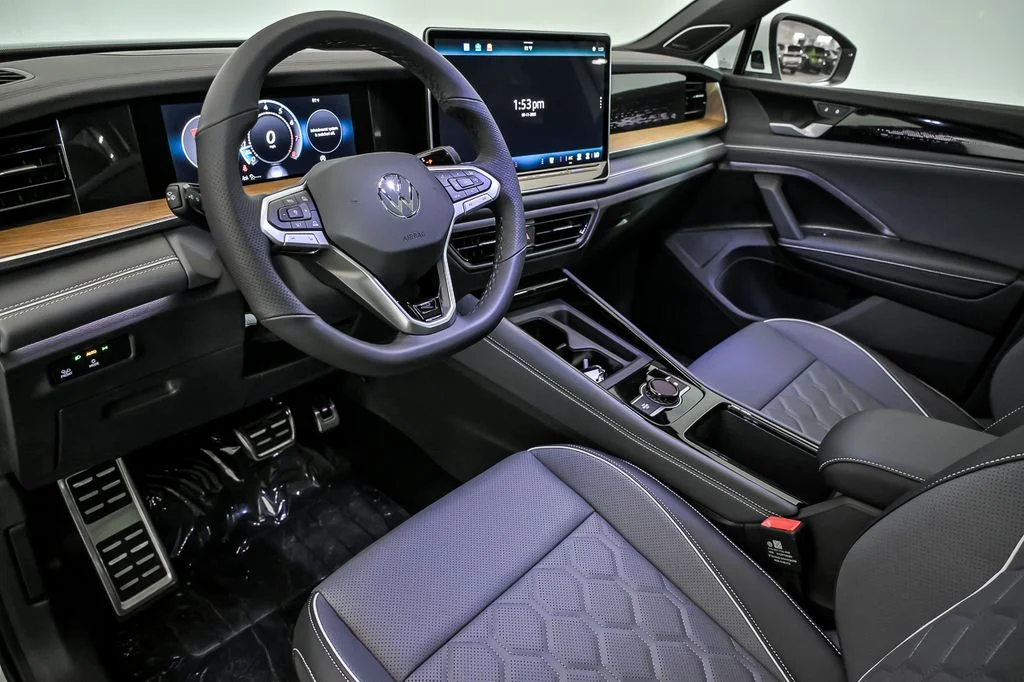 New 2026 White/off-white Volkswagen 2.0T SEL R-Line image 6
