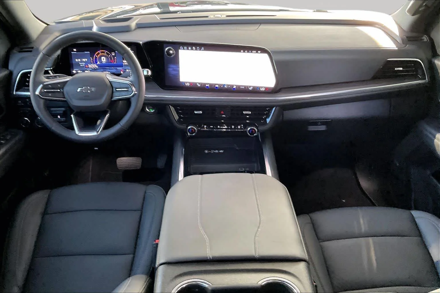 Used 2025 Black Chevrolet Z71 image 15