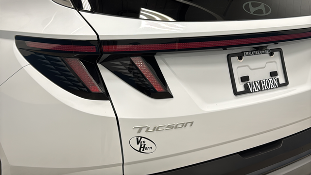 Used 2025 Creamy White Pearl Hyundai Limited image 42