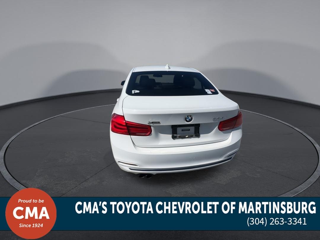 Used 2018  BMW  image 7