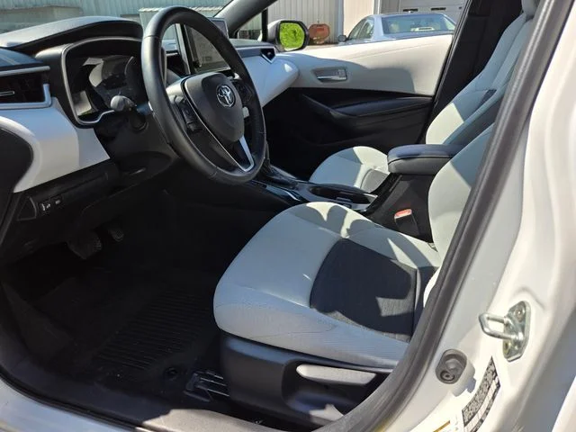 Used 2025 White Toyota SE image 10