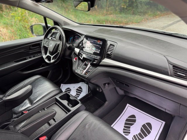 Used 2022 Platinum White Pearl Honda EX-L image 19