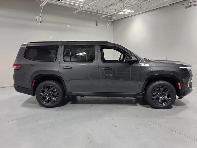 New 2026 Baltic-Gray Metallic Clear-Coat Exterior Paint Jeep Limited Altitude image 15