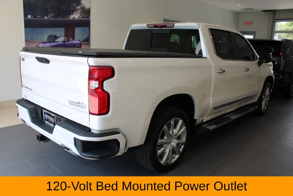 Used 2024 Iridescent Pearl Tricoat Chevrolet High Country image 27