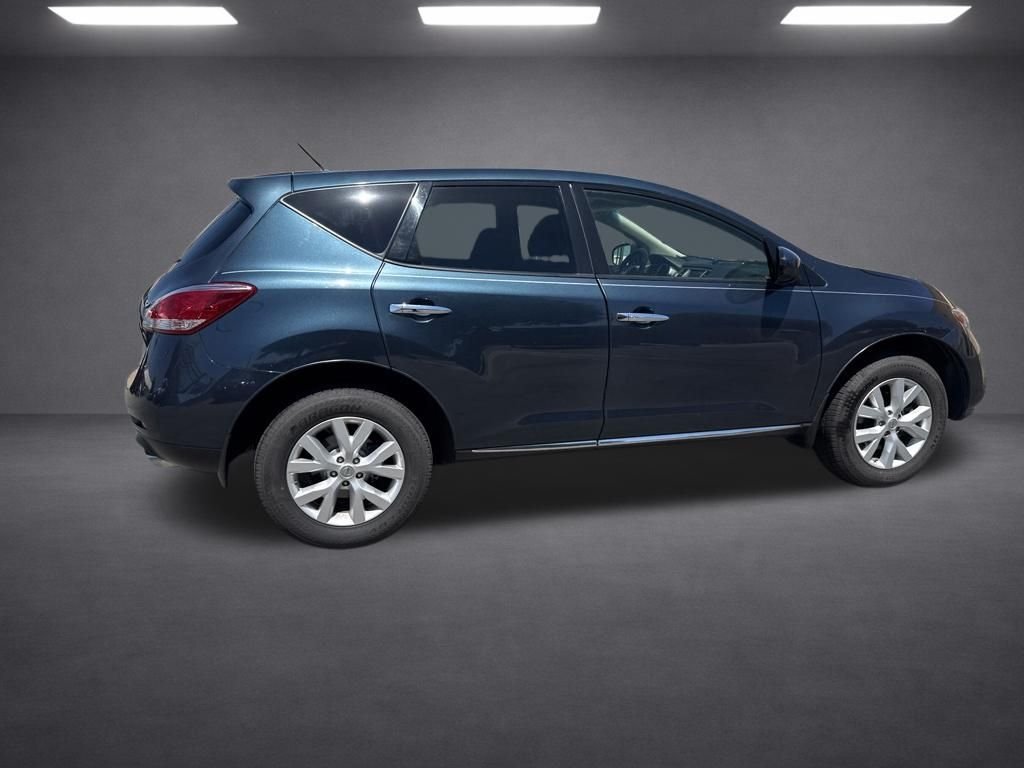 Used 2013 Blue Nissan S image 16