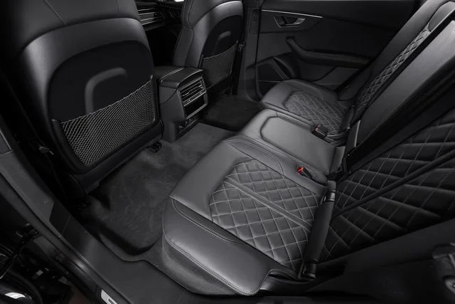 Used 2024 Daytona Gray Pearl Effect Audi 4.0T Prestige image 25