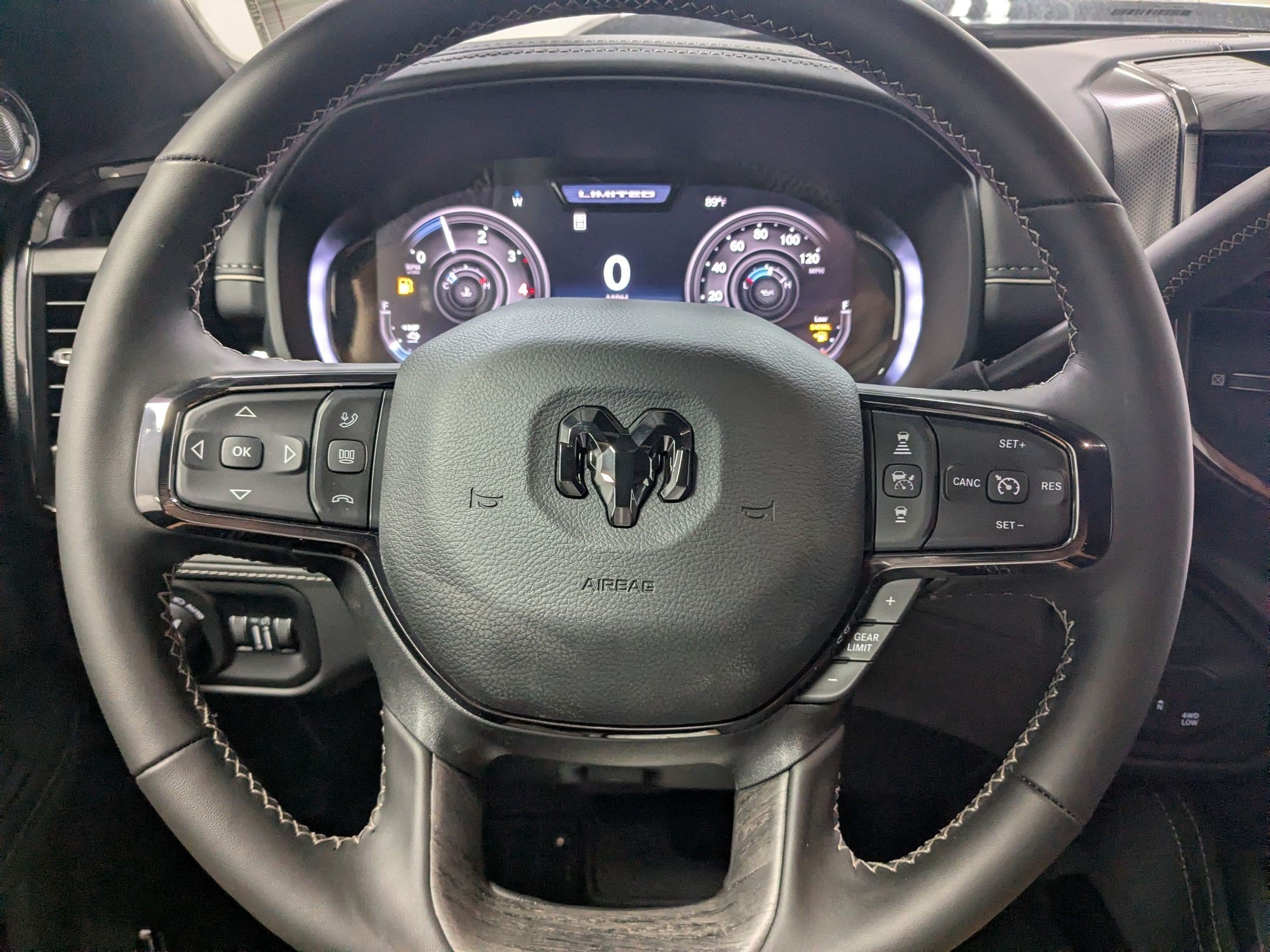 New 2026 Diamond Black Crystal Pearl-Coat Exterior Paint RAM Limited image 11