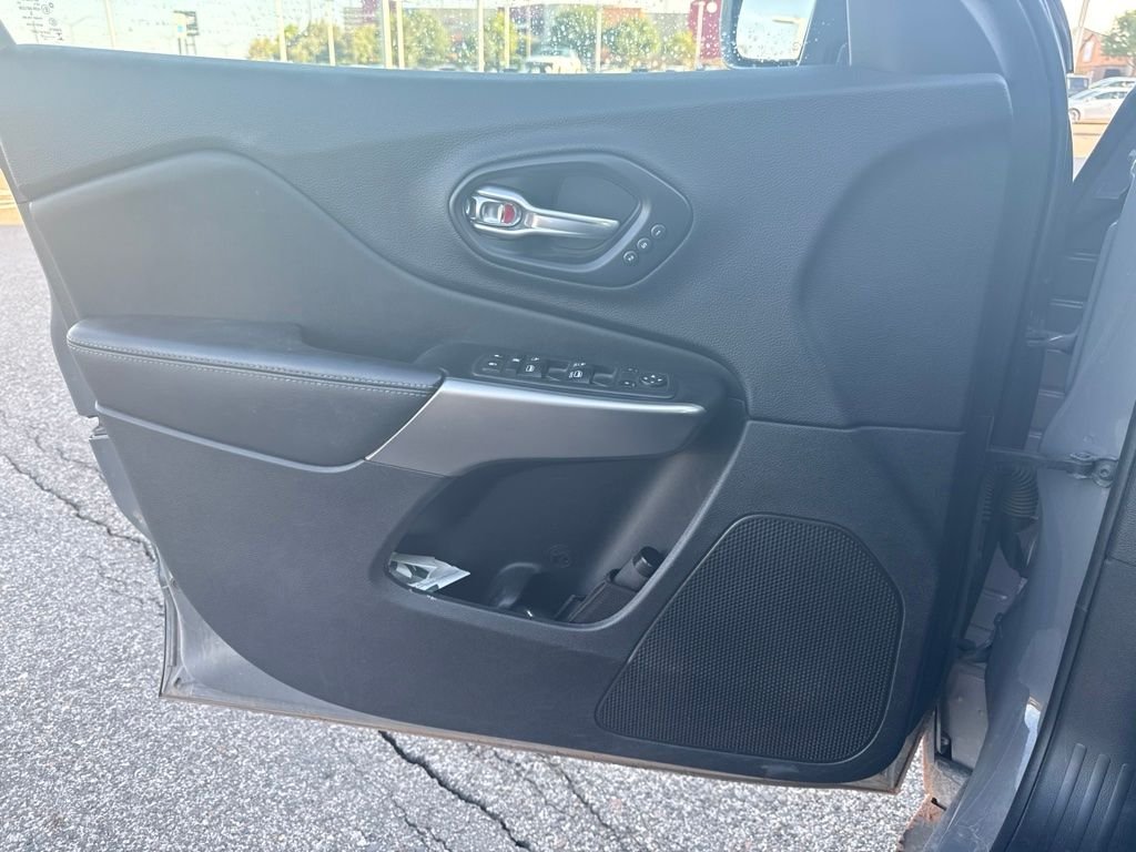 Used 2021 Gray Jeep Limited image 10