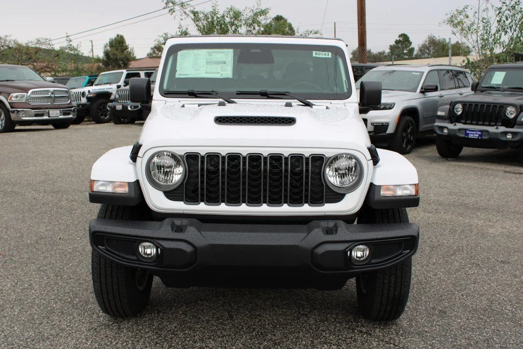 New 2026 Bright White Clear-Coat Exterior Paint Jeep Sport S image 2