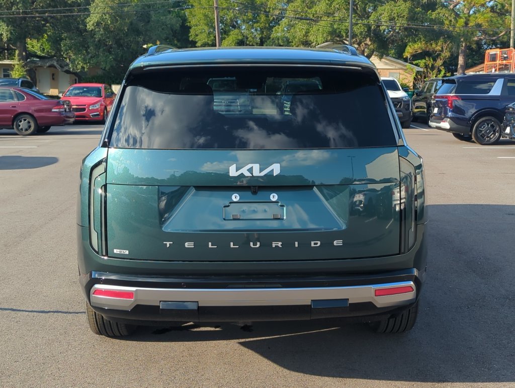 New 2027 Black Jade Green Kia SX image 6