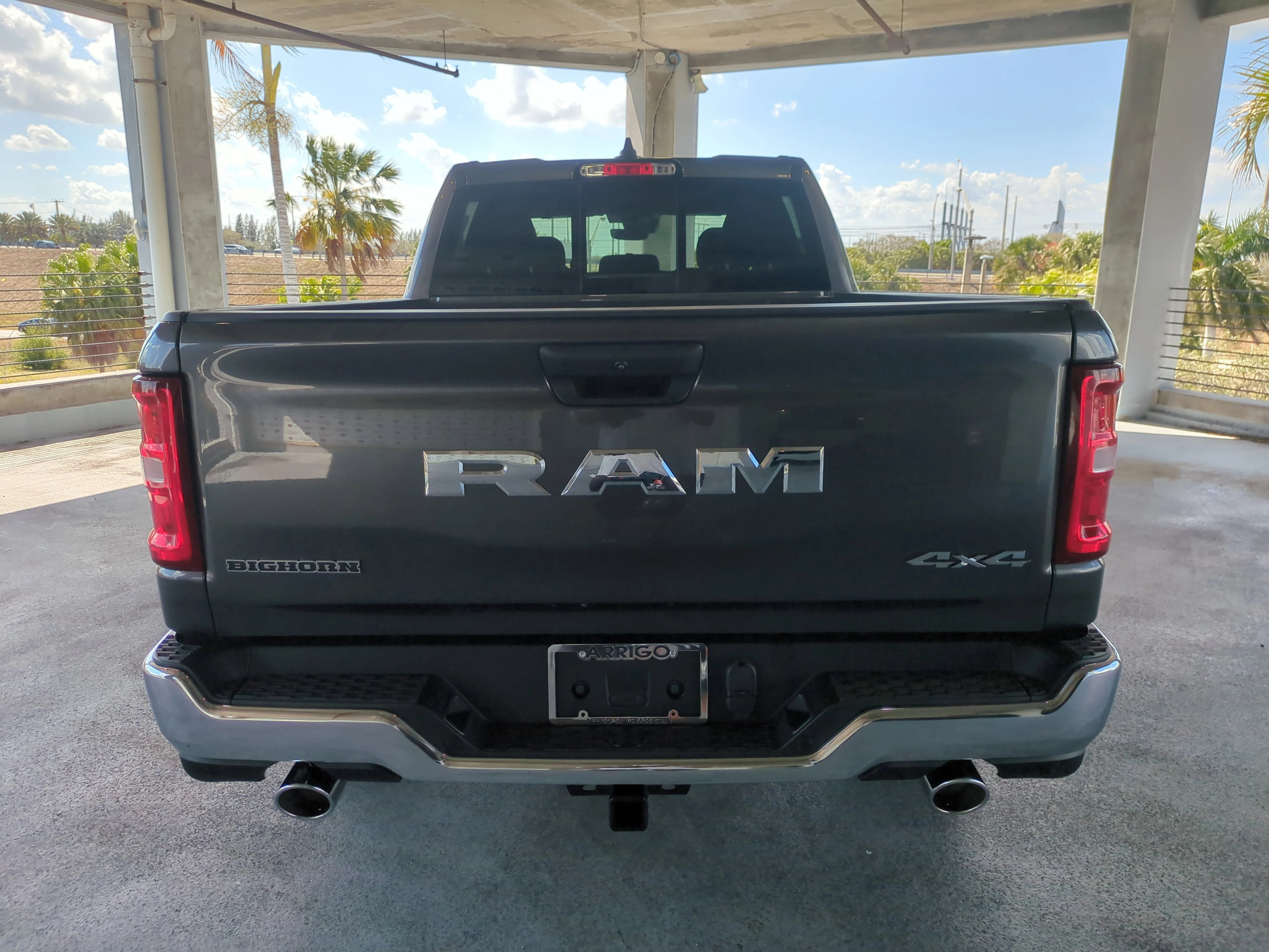 New 2026 Granite Crystal Metallic Clear-Coat Exterior Paint RAM Big Horn image 5
