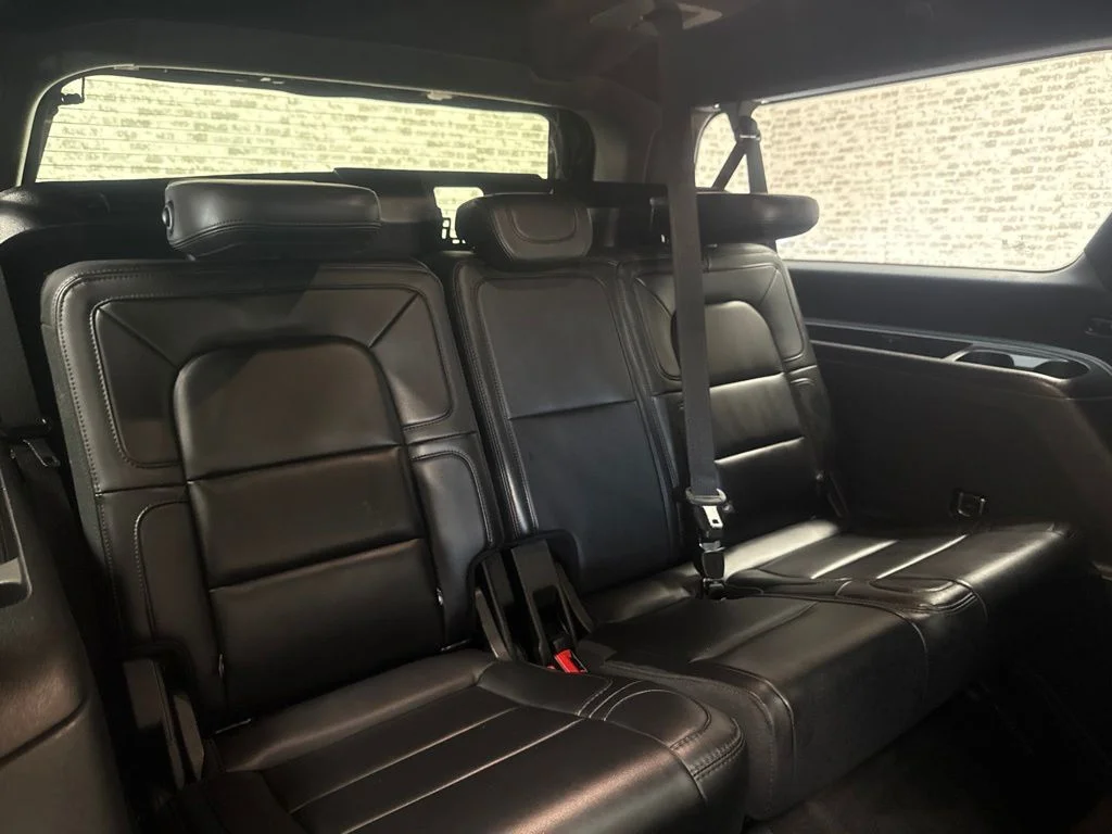 Used 2021 Infinite Black Lincoln Reserve image 13