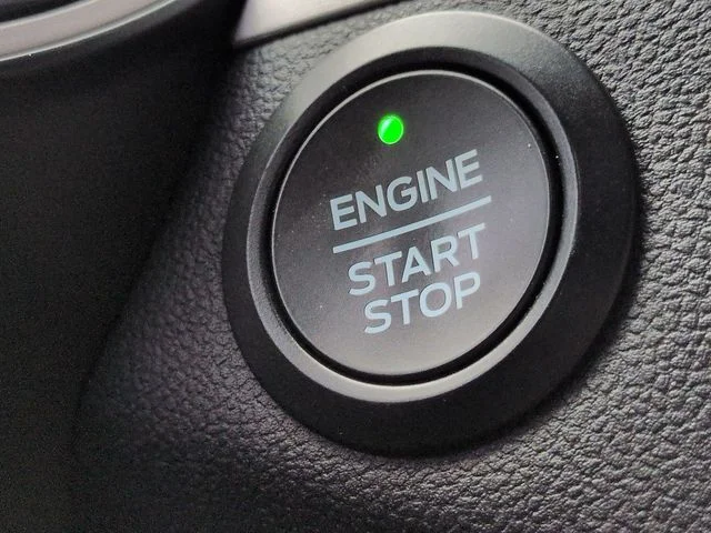 Certified Used 2020 White Metallic Ford SE image 27