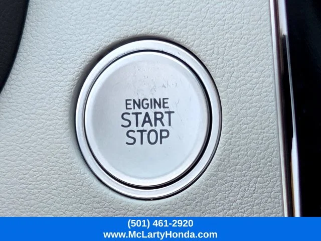 Used 2024 White Hyundai SEL image 30
