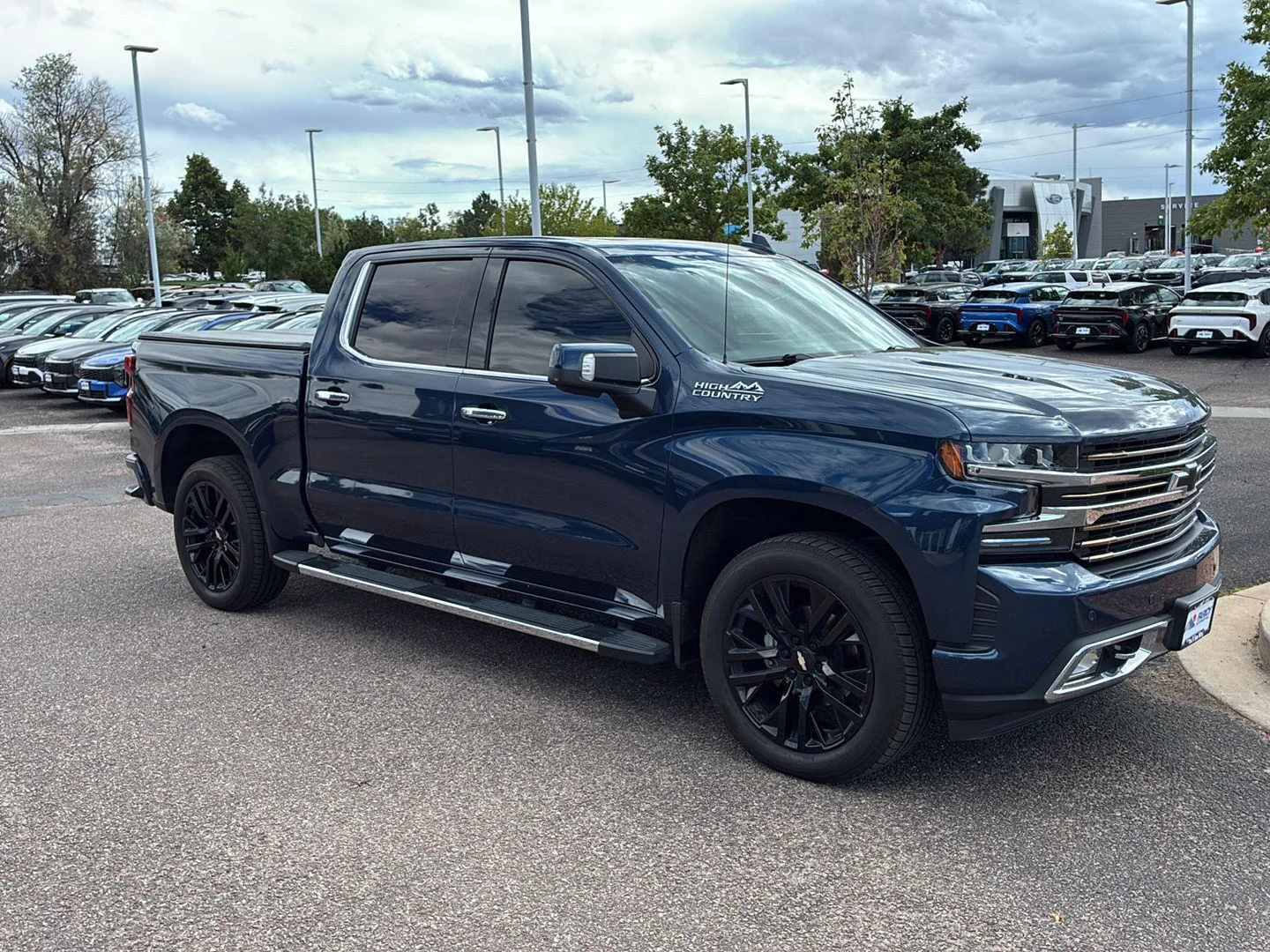 Used 2020 Northsky Blue Metallic Chevrolet High Country image 14