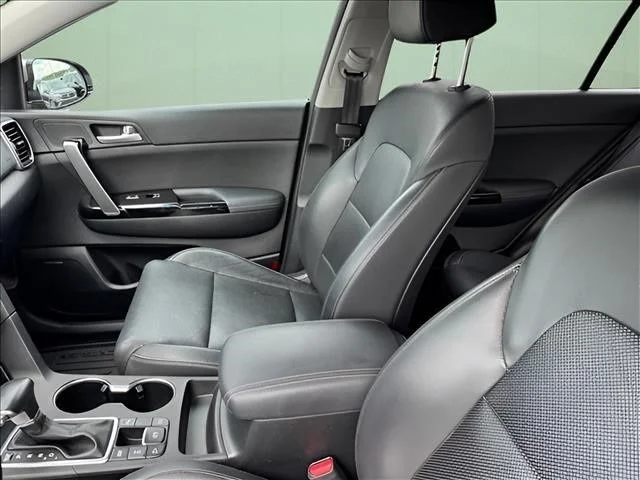 Used 2022 Gray Kia EX image 9