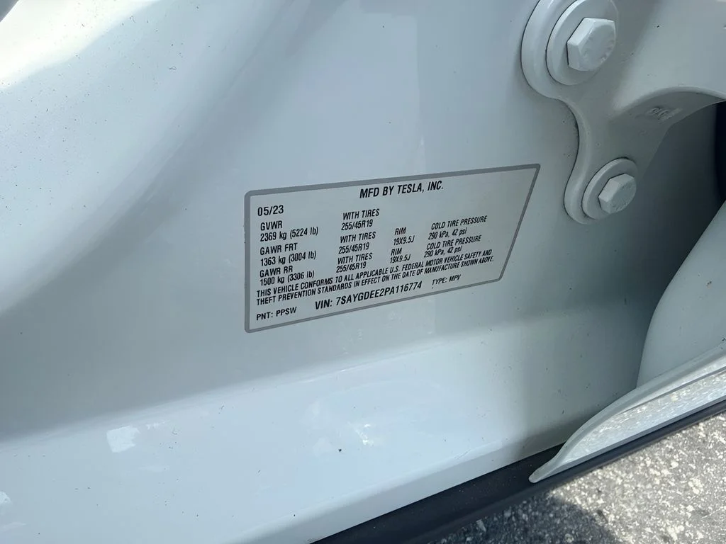 Used 2023 White Tesla Long Range image 22