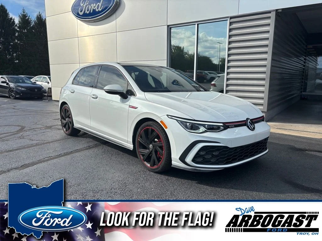 Used 2022 White Volkswagen 2.0T SE image 1