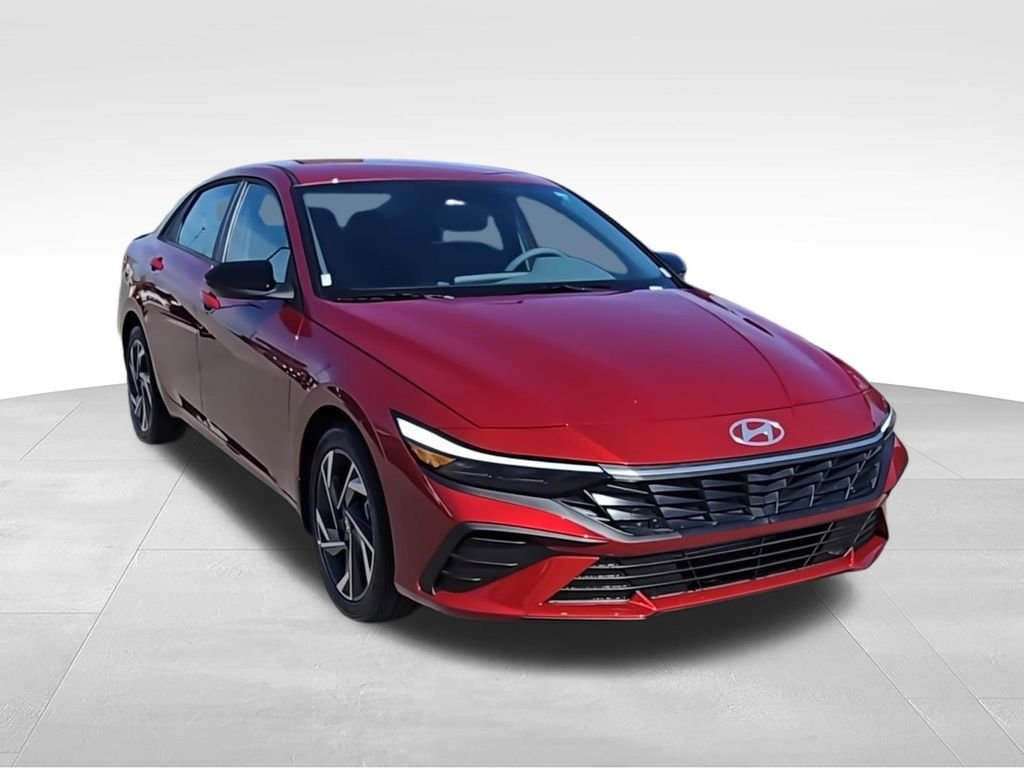 Used 2025 Red Hyundai SEL Sport image 2