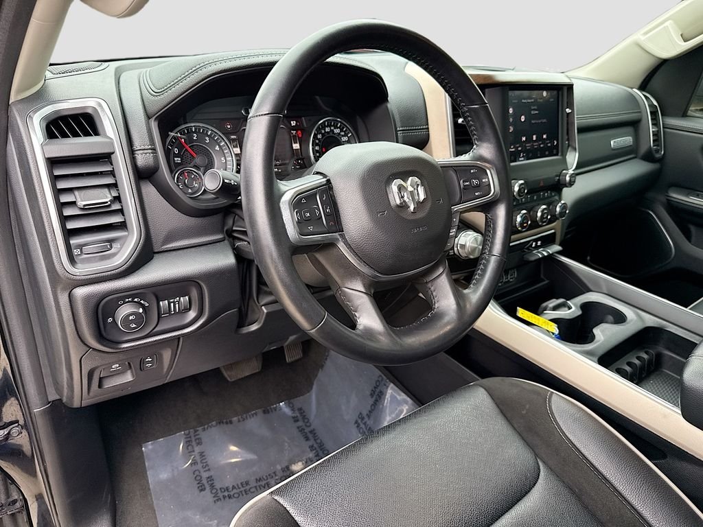 Used 2022 Diamond Black Crystal Pearlcoat Ram Laramie image 10