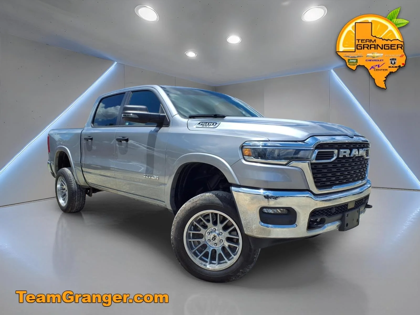 2025 RAM 1500 Big Horn/Lone Star 4x4 Crew Cab 5'7's photo