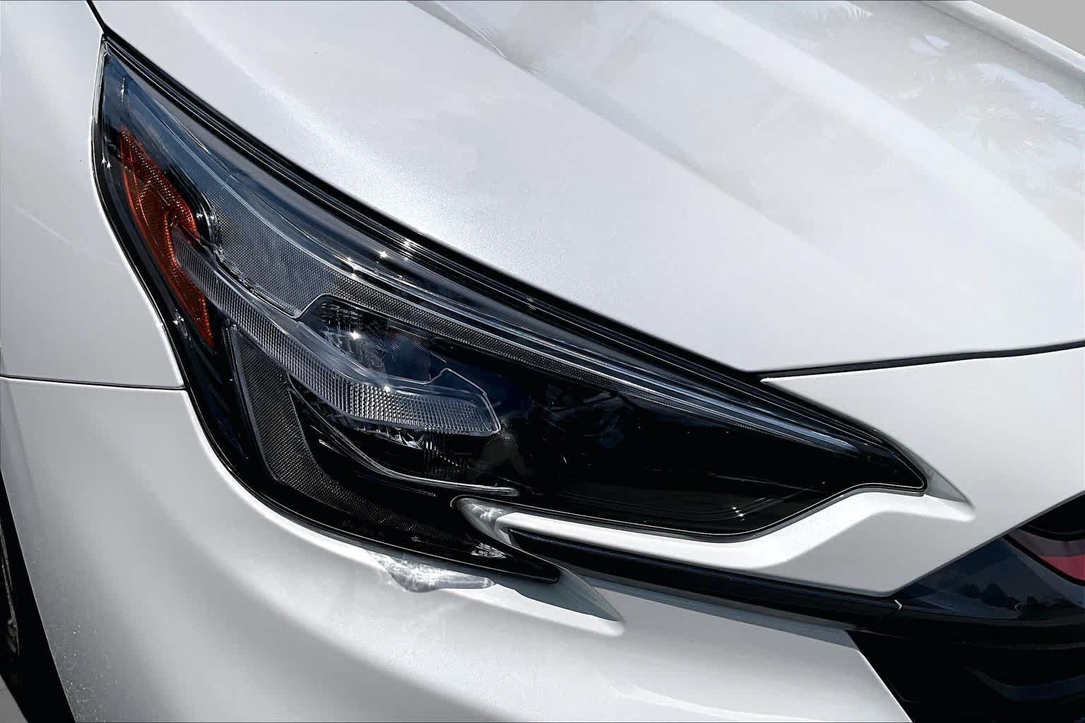 Used 2025 Crystal White Pearl Subaru Sport image 28