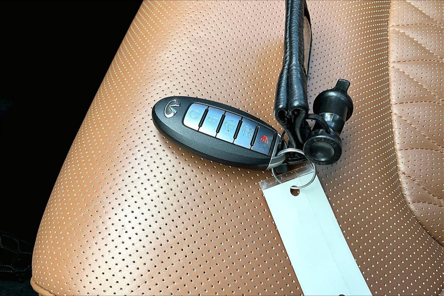 Used 2023 Champagne Quartz INFINITI SENSORY image 15