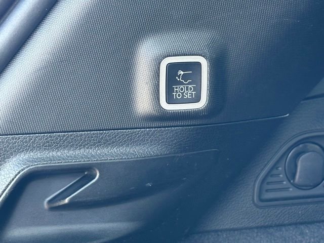 Used 2023 White Jeep Overland image 22
