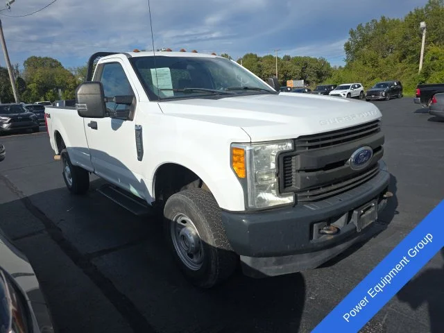 Used 2017 Oxford White Ford XL image 3