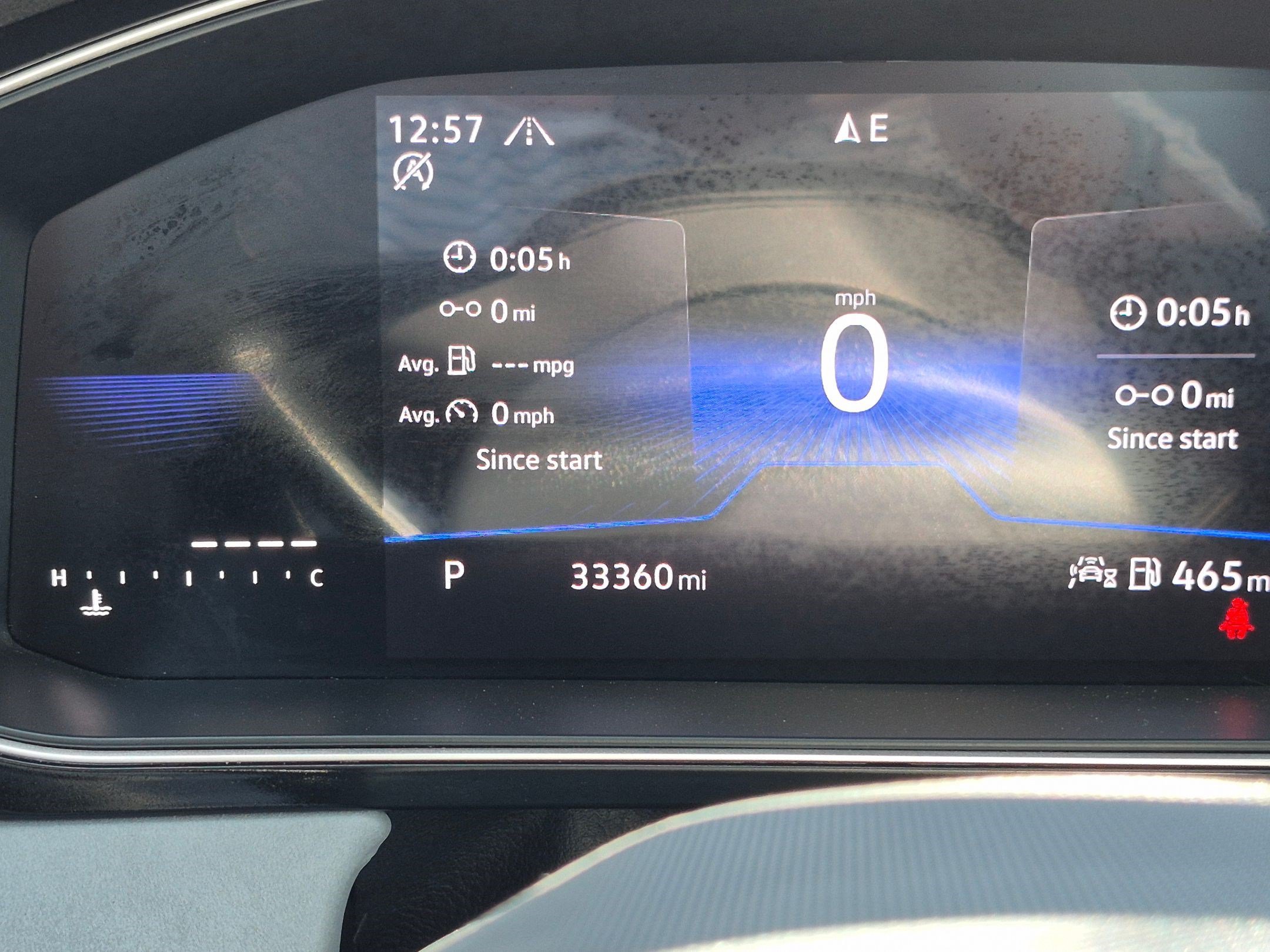 Certified Used 2025 Platinum Gray Metallic Volkswagen SE image 23