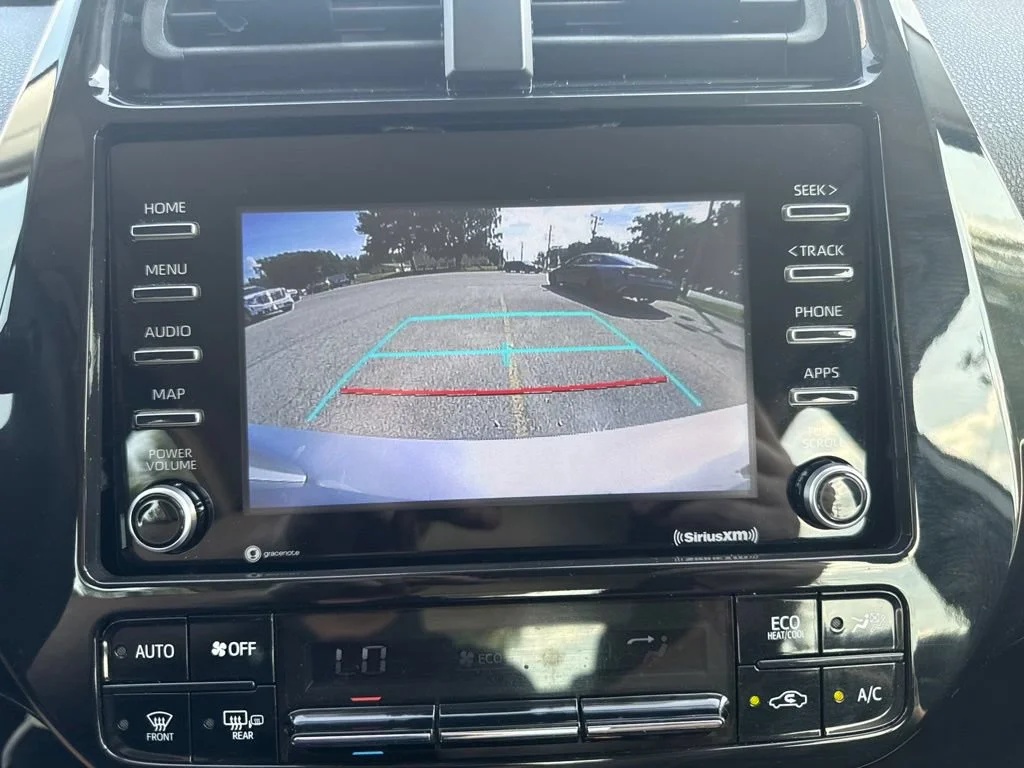 Used 2022 Silver Toyota L Eco image 18