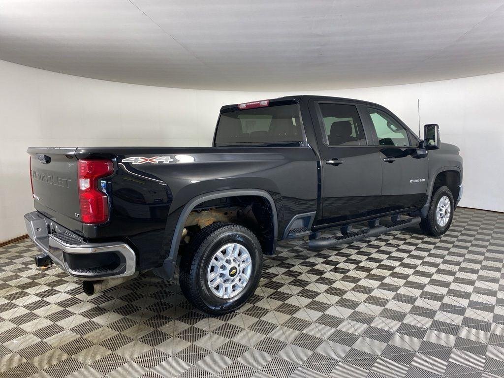 Used 2022 Black Chevrolet LT image 7