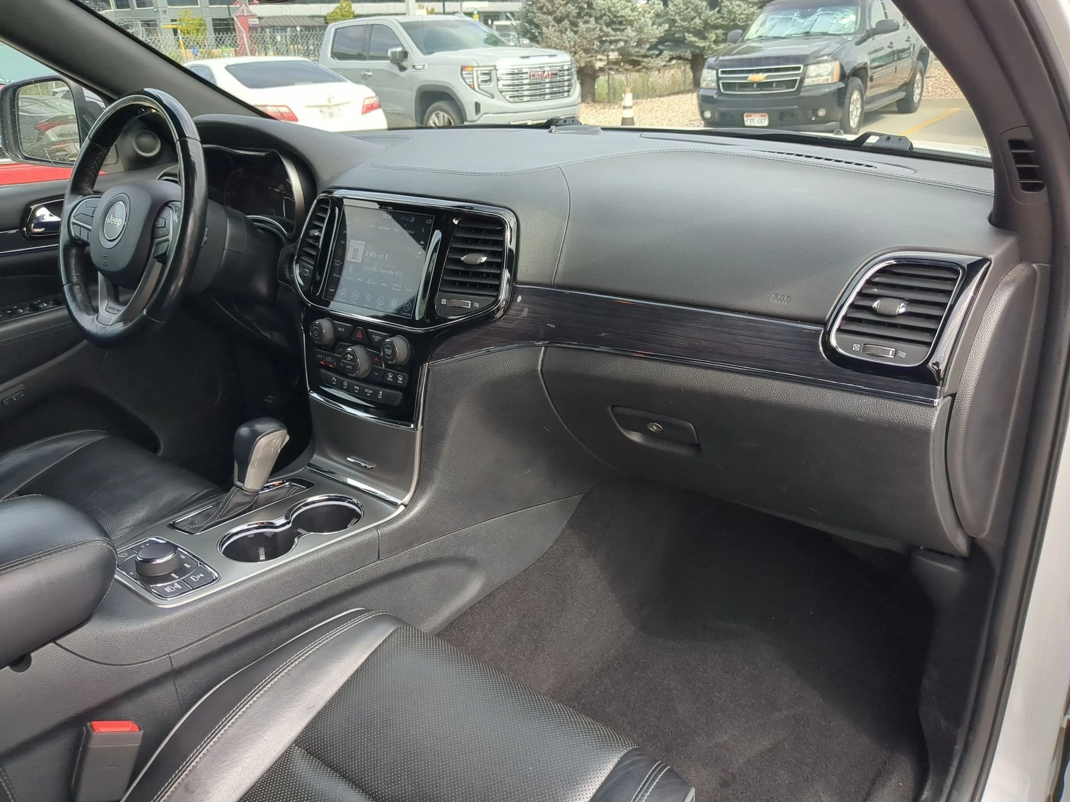 Used 2020 Bright White Clearcoat Jeep Overland image 31