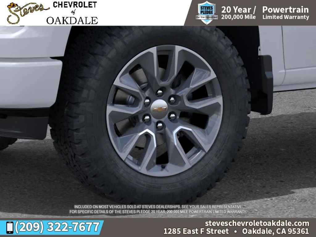 New 2026 Summit White Chevrolet RST image 9