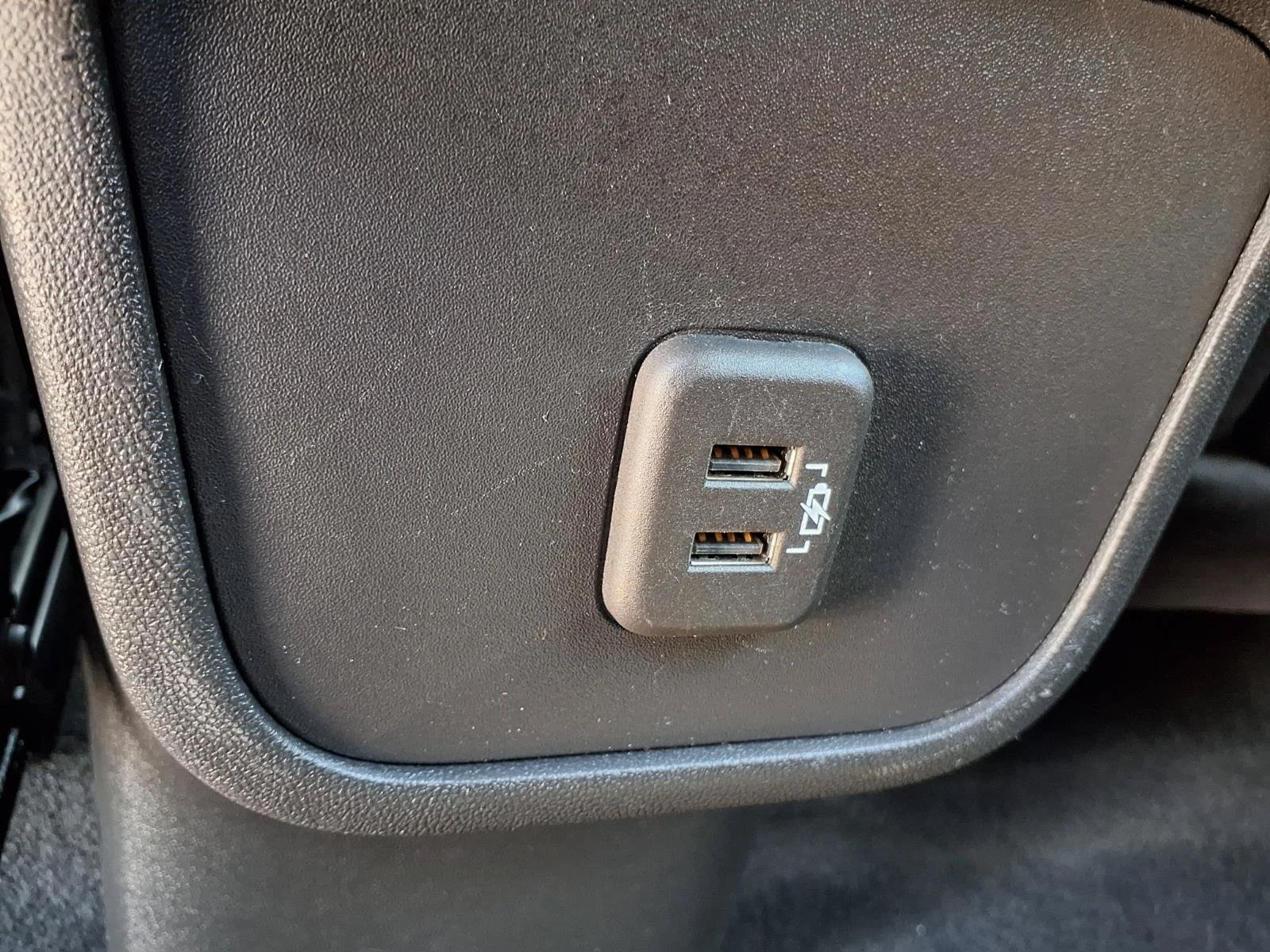Used 2021 GRAPHITE GRAY METALLIC GMC SLE image 23