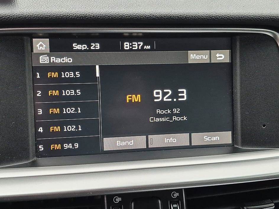 Used 2020 Horizon Blue Kia LX image 21