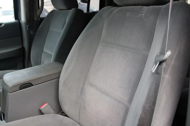 Used 2004 Blue Dodge SLT image 5