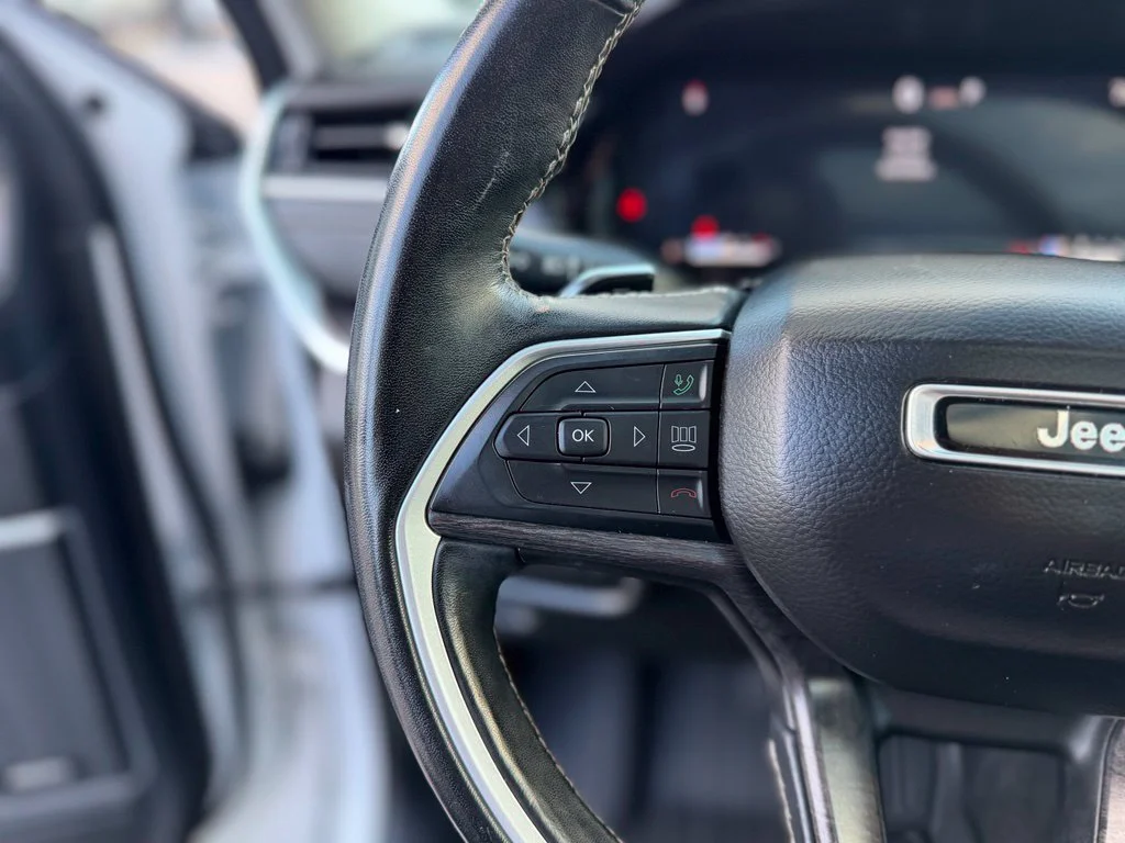 Used 2022 White Jeep Limited image 22