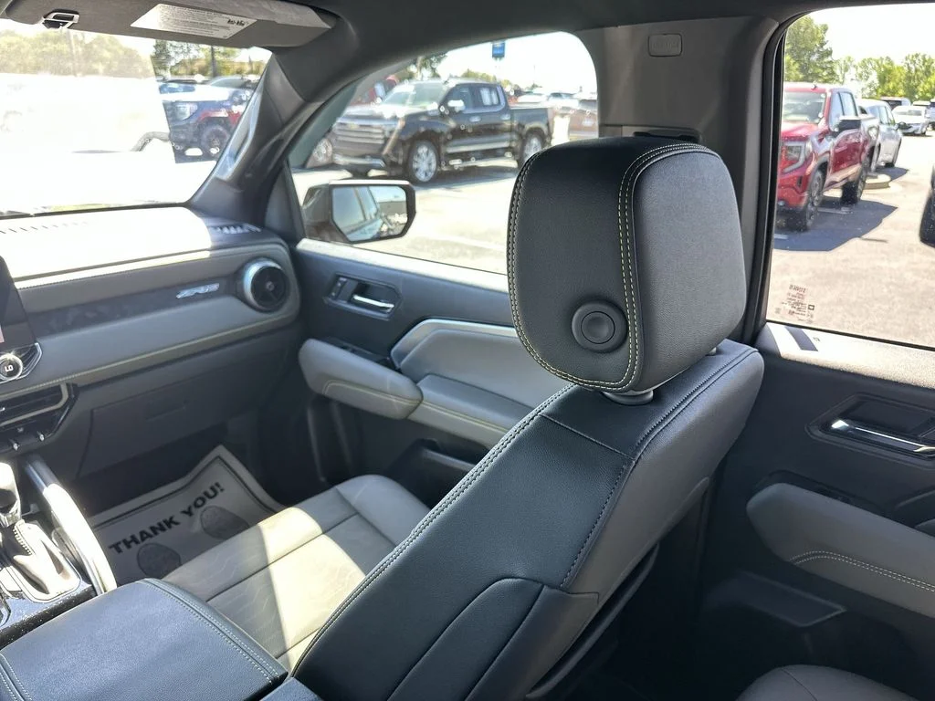 Used 2025 Black Chevrolet ZR2 image 11