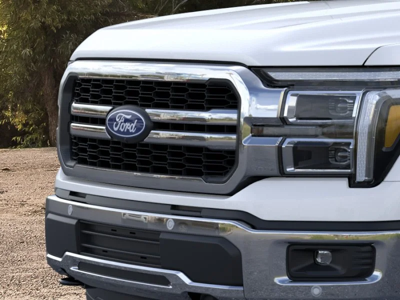 New 2026 Star White Metallic Tri-Coat Ford Lariat® image 40