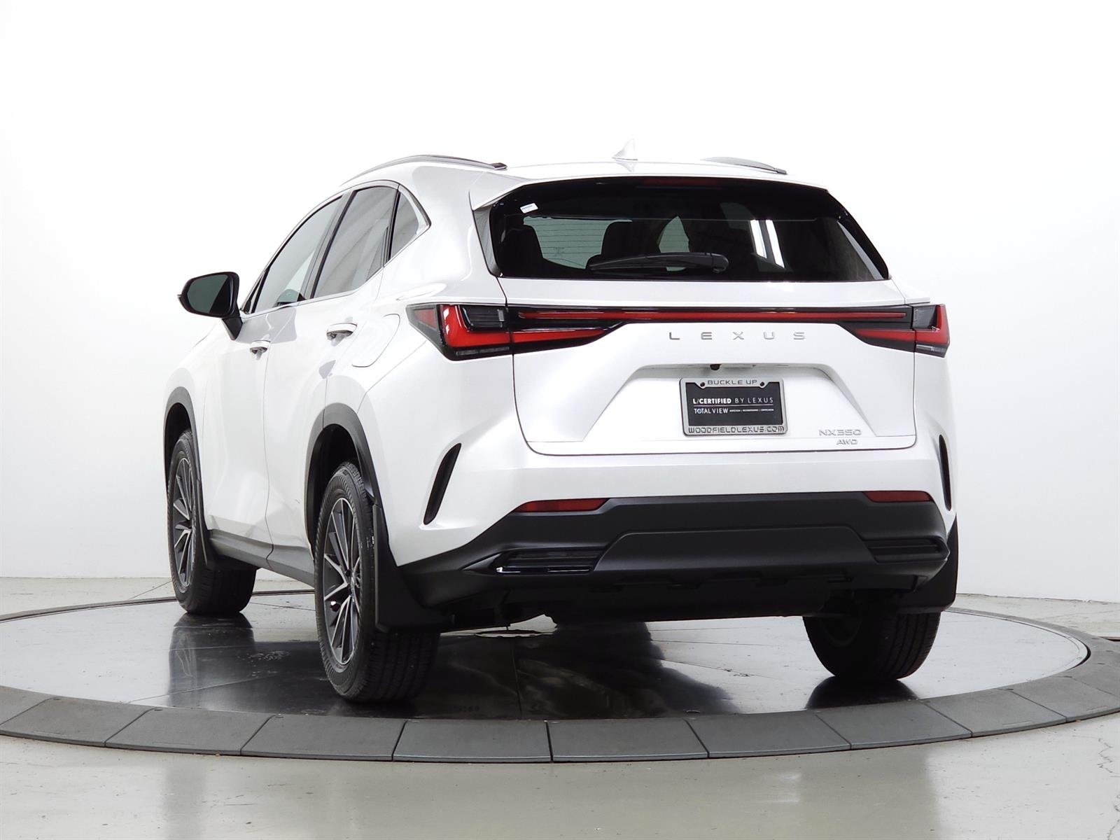 Certified Used 2024 Eminent White Pearl 085 Lexus  image 6