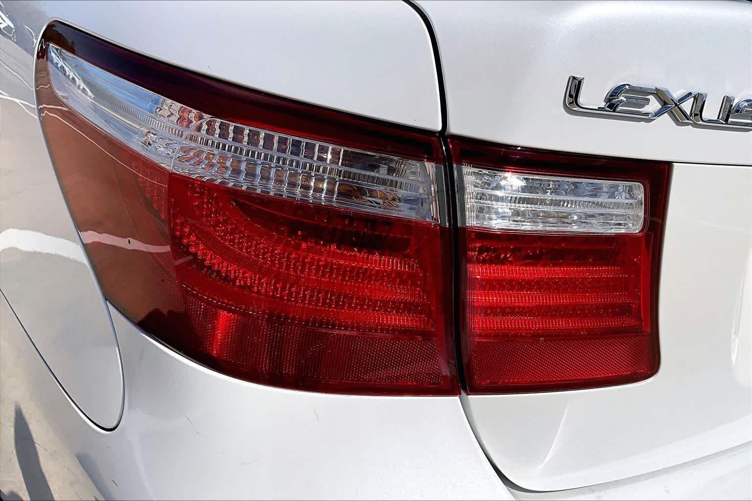 Used 2008 Starfire Pearl Lexus  image 27