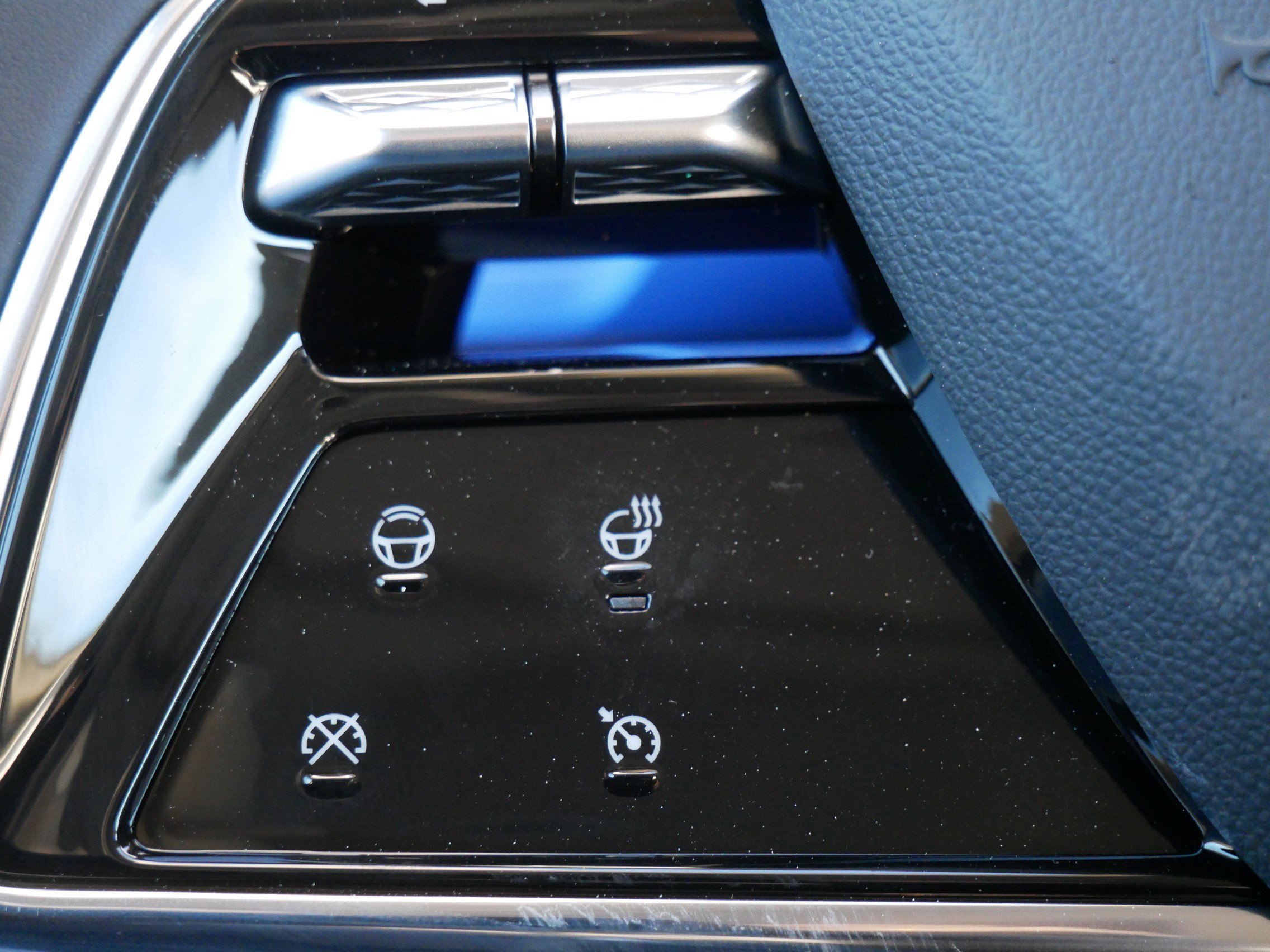 2026 Cadillac OPTIQ Premium Sport - Photo 26