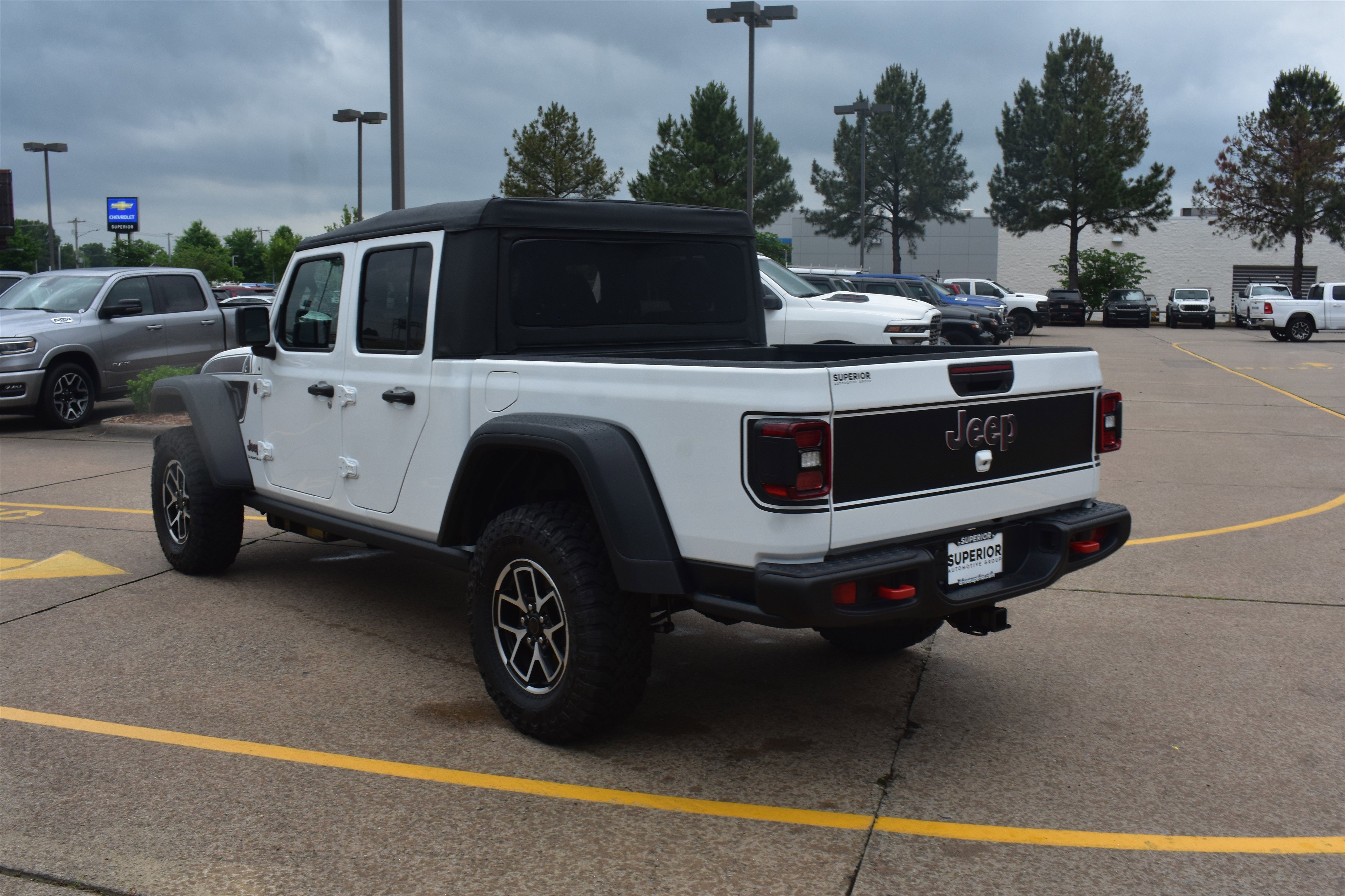 New 2026 Bright White Clear-Coat Exterior Paint Jeep Shadow Ops image 7