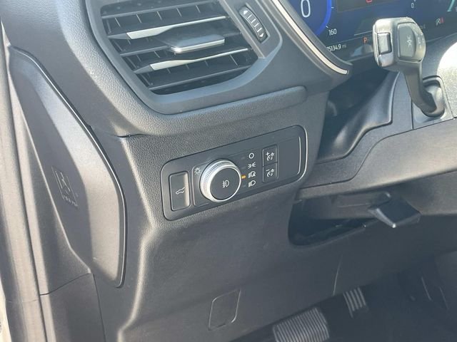 Used 2022 Silver Ford SEL image 18